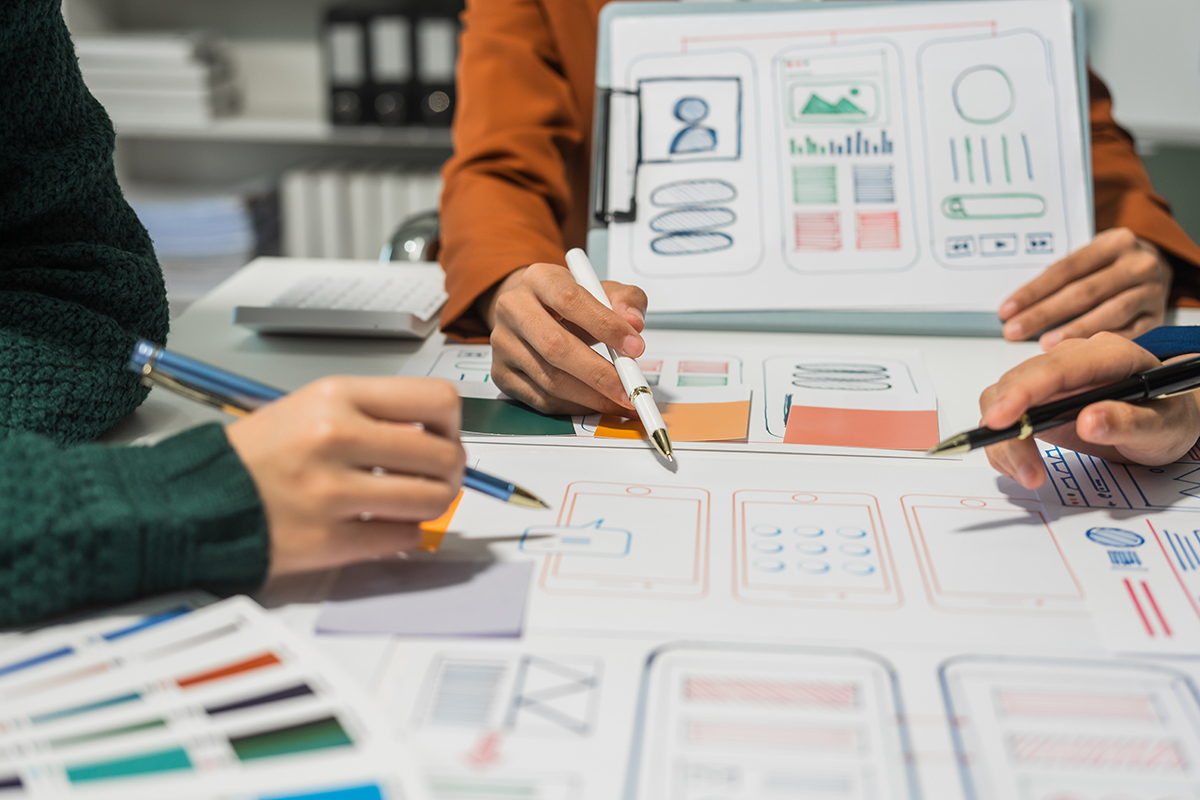 Customer research and design process for project-based insights